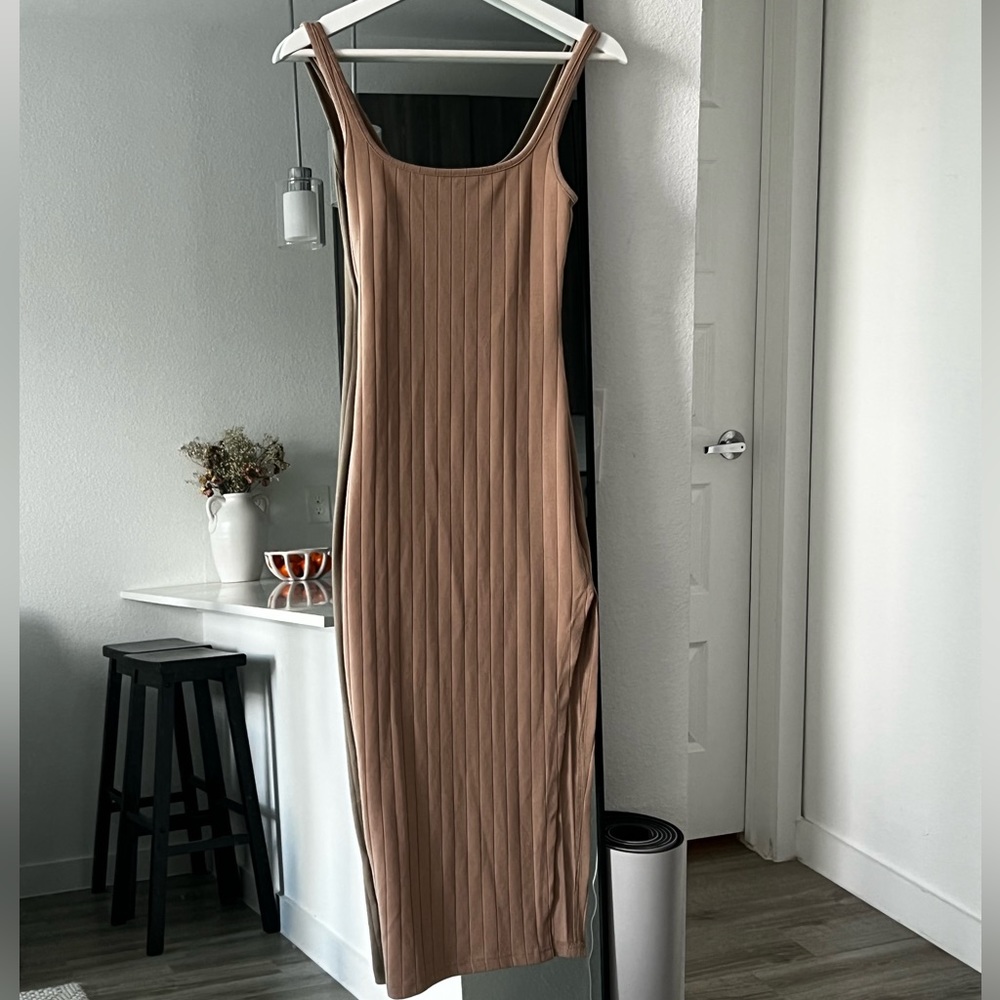 BREANNA MIDI DRESS